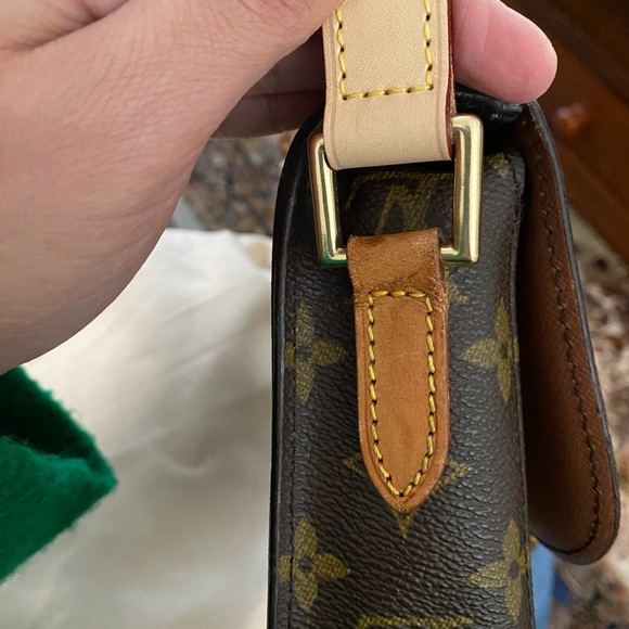 COPY - LV SAINT CLOUD PM in very good condition with brand new strap replaced b… - Picture 3 of 17